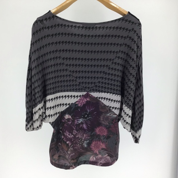 Smash Pattern Blocked Dolman Sleeve Blouse, Medium - Picture 13 of 16